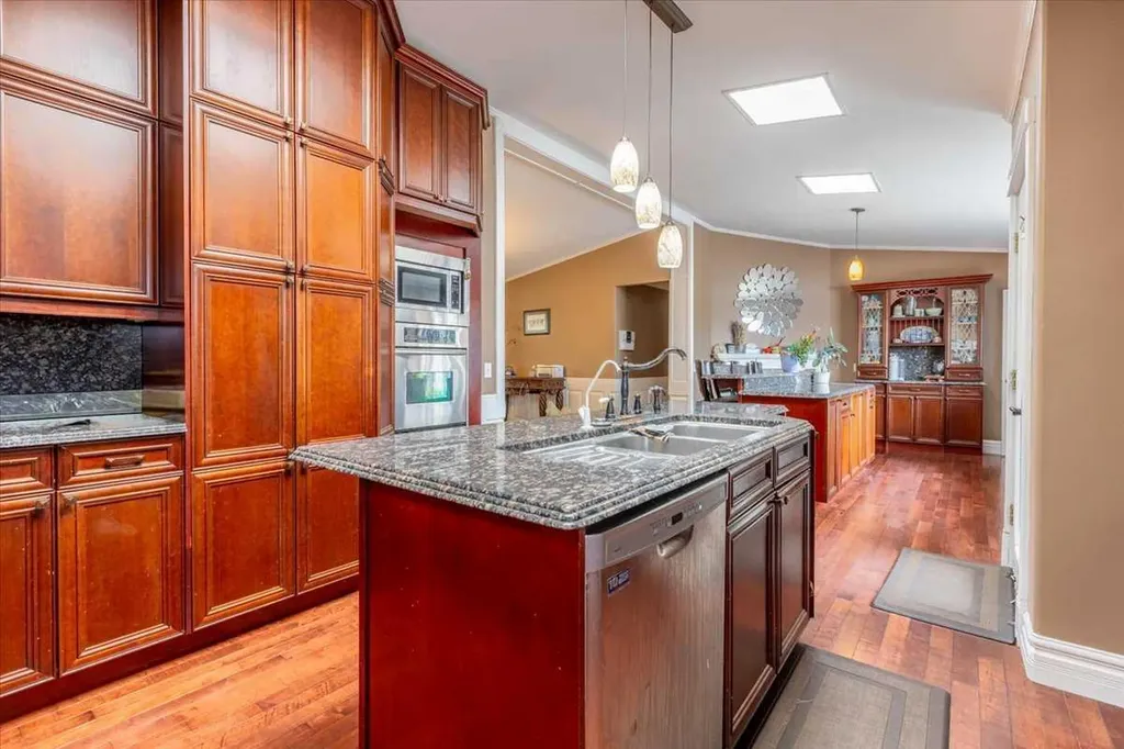51341 Range Road 210 Hastings Lake AB T8G 1G1