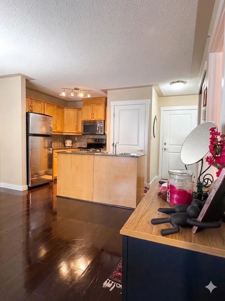 2233 34 Avenue SW Calgary AB T2T 6N2