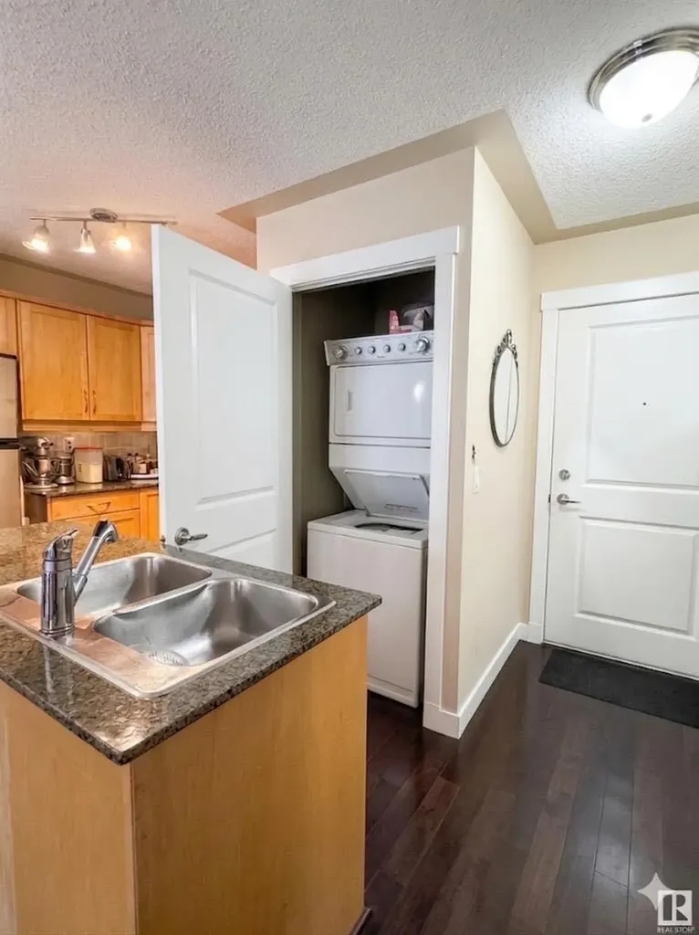 2233 34 Avenue SW Calgary AB T2T 6N2