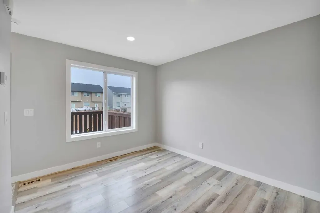 15 Iron Gate Boulevard Sylvan Lake AB T4S 0T6