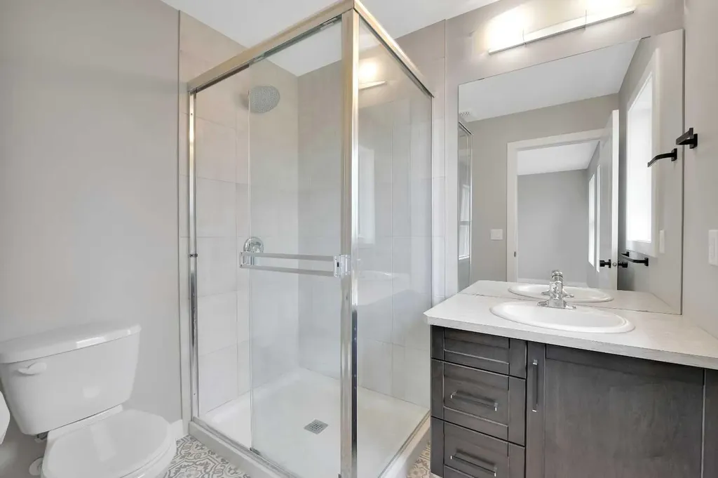 15 Iron Gate Boulevard Sylvan Lake AB T4S 0T6