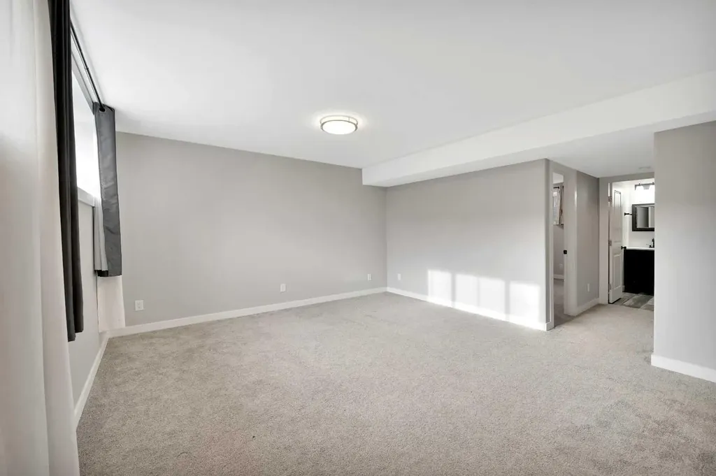 15 Iron Gate Boulevard Sylvan Lake AB T4S 0T6