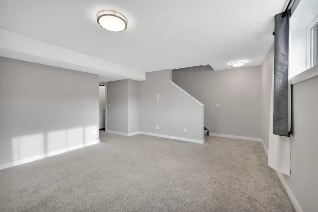 15 Iron Gate Boulevard Sylvan Lake AB T4S 0T6