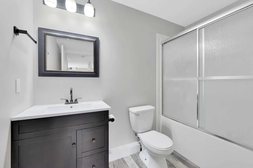 15 Iron Gate Boulevard Sylvan Lake AB T4S 0T6