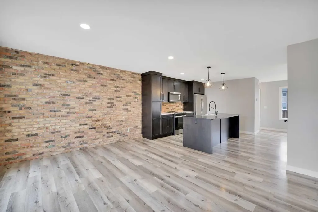 15 Iron Gate Boulevard Sylvan Lake AB T4S 0T6