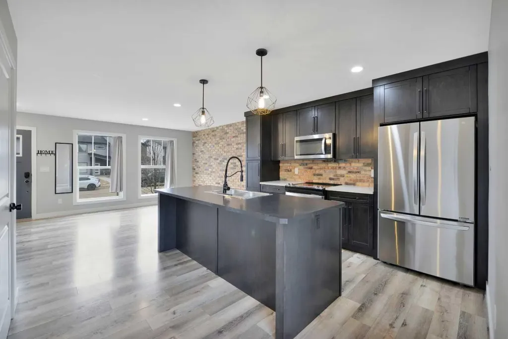 15 Iron Gate Boulevard Sylvan Lake AB T4S 0T6