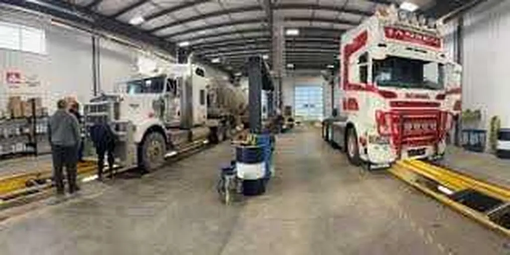 9 Long Haul Way Rural Red Deer County AB T0M 1R0