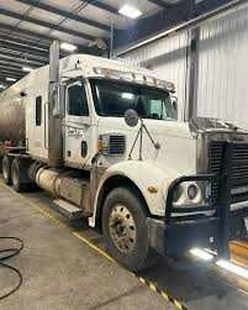 9 Long Haul Way Rural Red Deer County AB T0M 1R0