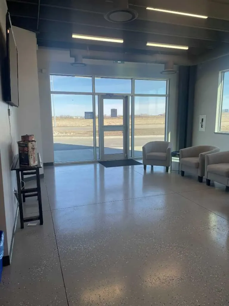 9 Long Haul Way Rural Red Deer County AB T0M 1R0