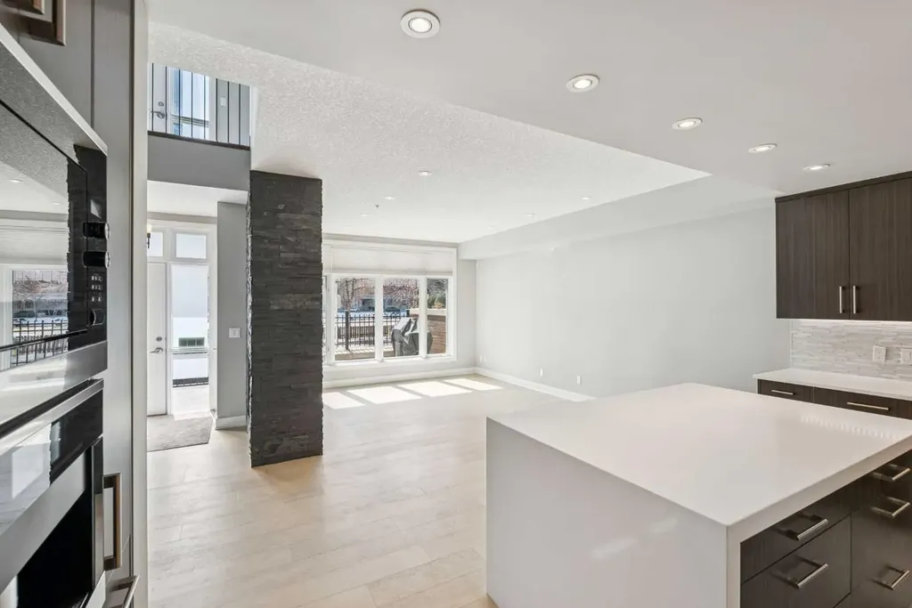 660 Eau Claire Avenue SW Calgary AB T2P 5K3
