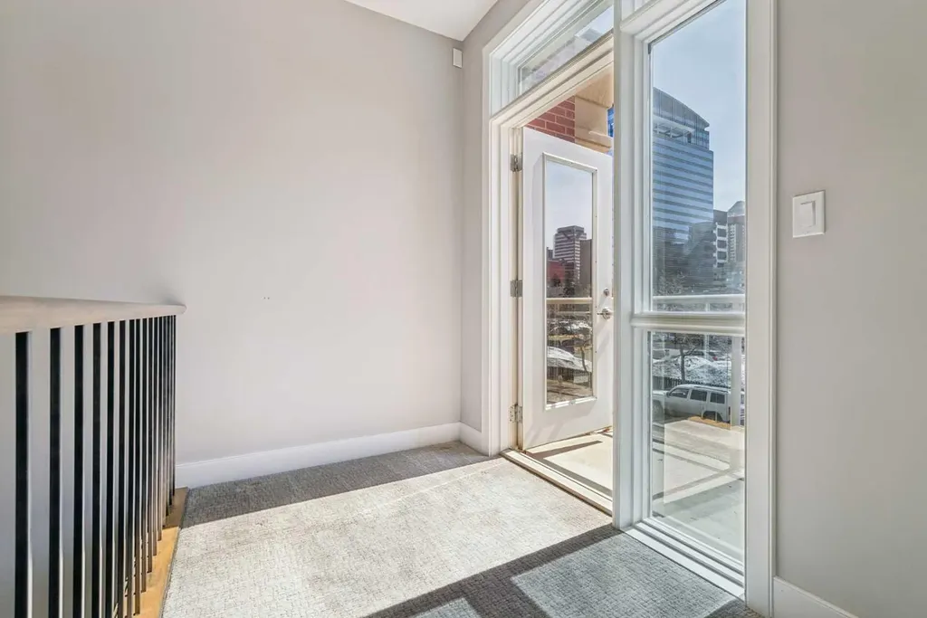 660 Eau Claire Avenue SW Calgary AB T2P 5K3