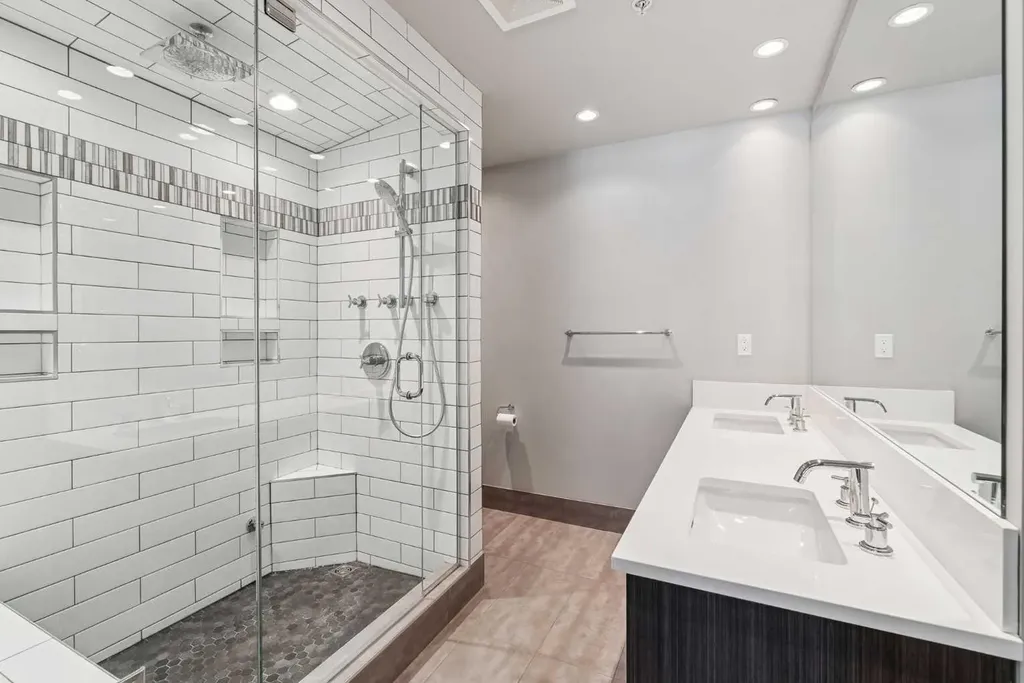 660 Eau Claire Avenue SW Calgary AB T2P 5K3