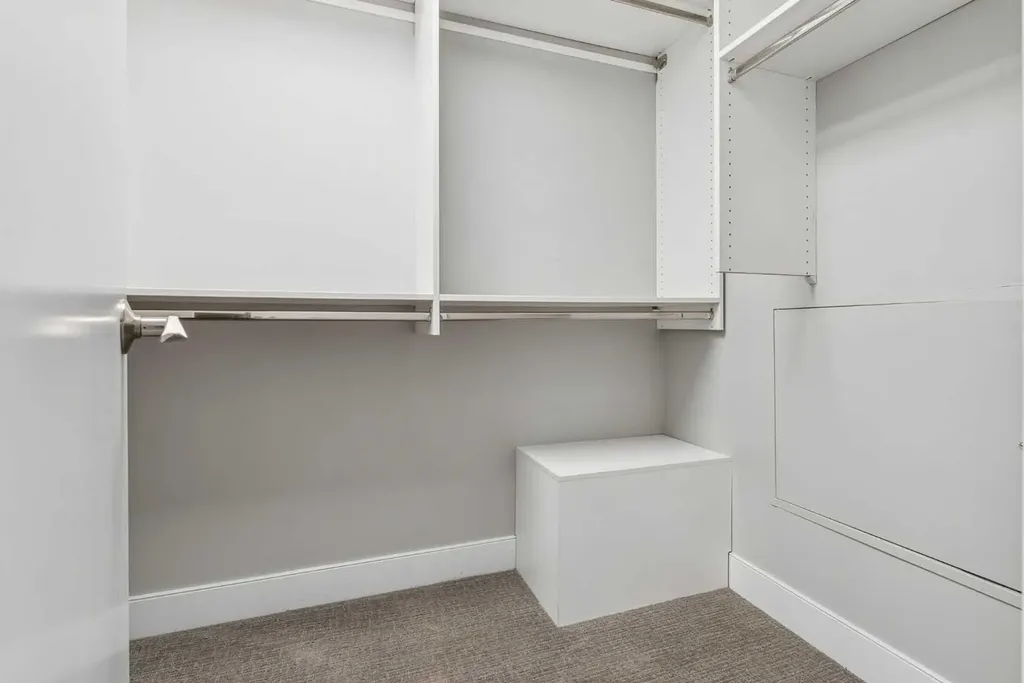 660 Eau Claire Avenue SW Calgary AB T2P 5K3