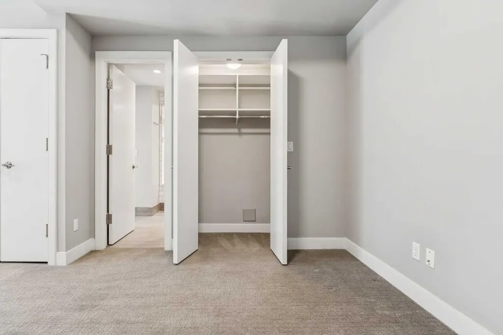 660 Eau Claire Avenue SW Calgary AB T2P 5K3