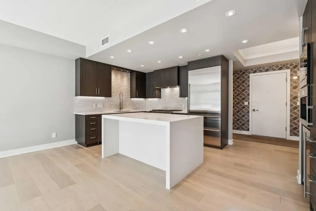 660 Eau Claire Avenue SW Calgary AB T2P 5K3