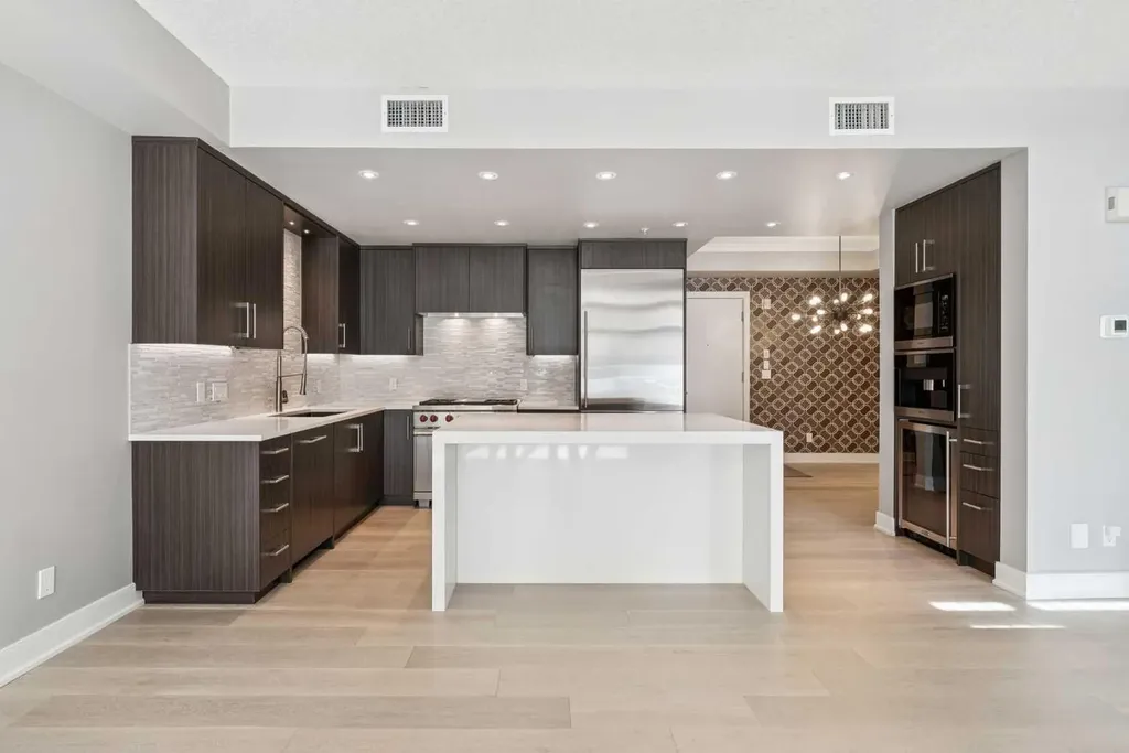 660 Eau Claire Avenue SW Calgary AB T2P 5K3