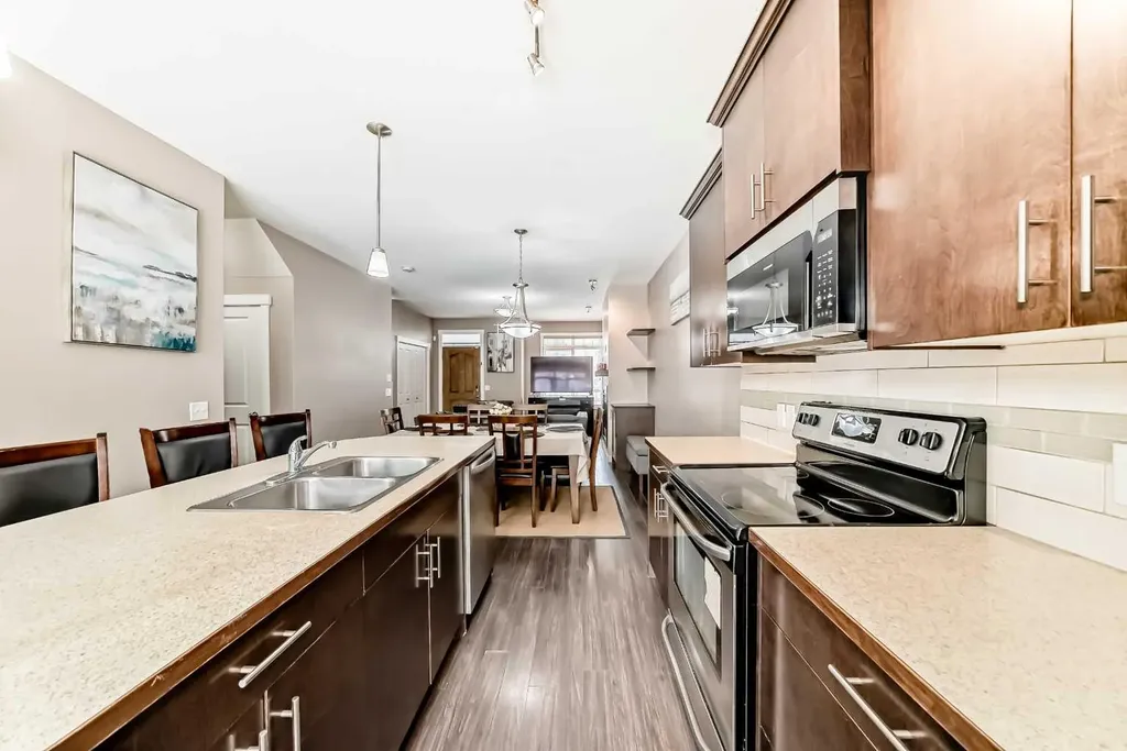 37 Skyview Ranch Gardens NE Calgary AB T2M3Y7