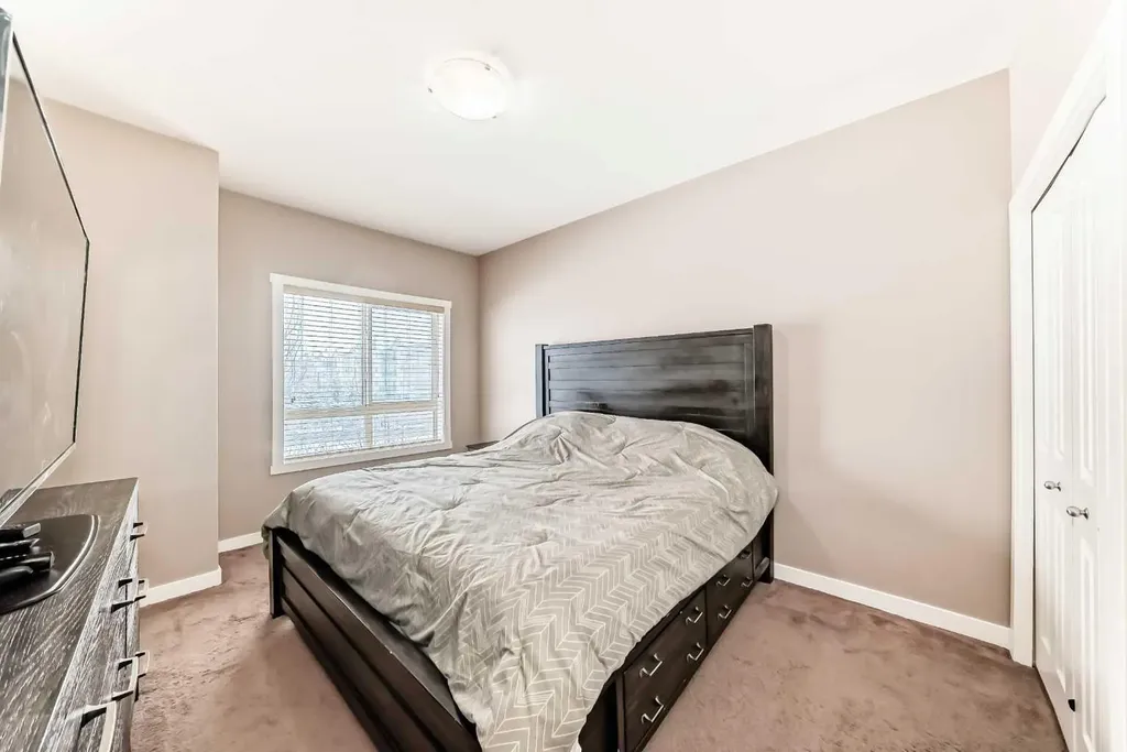37 Skyview Ranch Gardens NE Calgary AB T2M3Y7