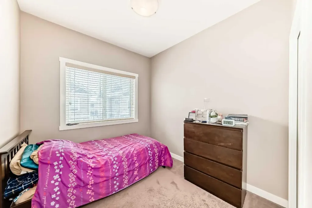 37 Skyview Ranch Gardens NE Calgary AB T2M3Y7