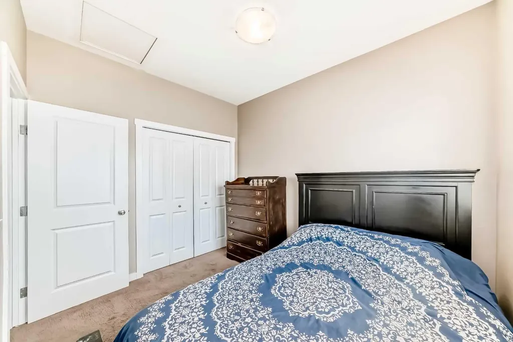37 Skyview Ranch Gardens NE Calgary AB T2M3Y7
