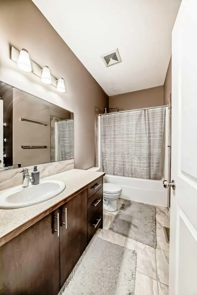 37 Skyview Ranch Gardens NE Calgary AB T2M3Y7