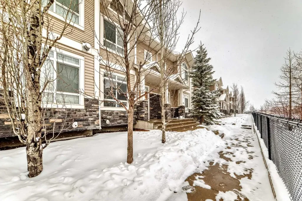 37 Skyview Ranch Gardens NE Calgary AB T2M3Y7