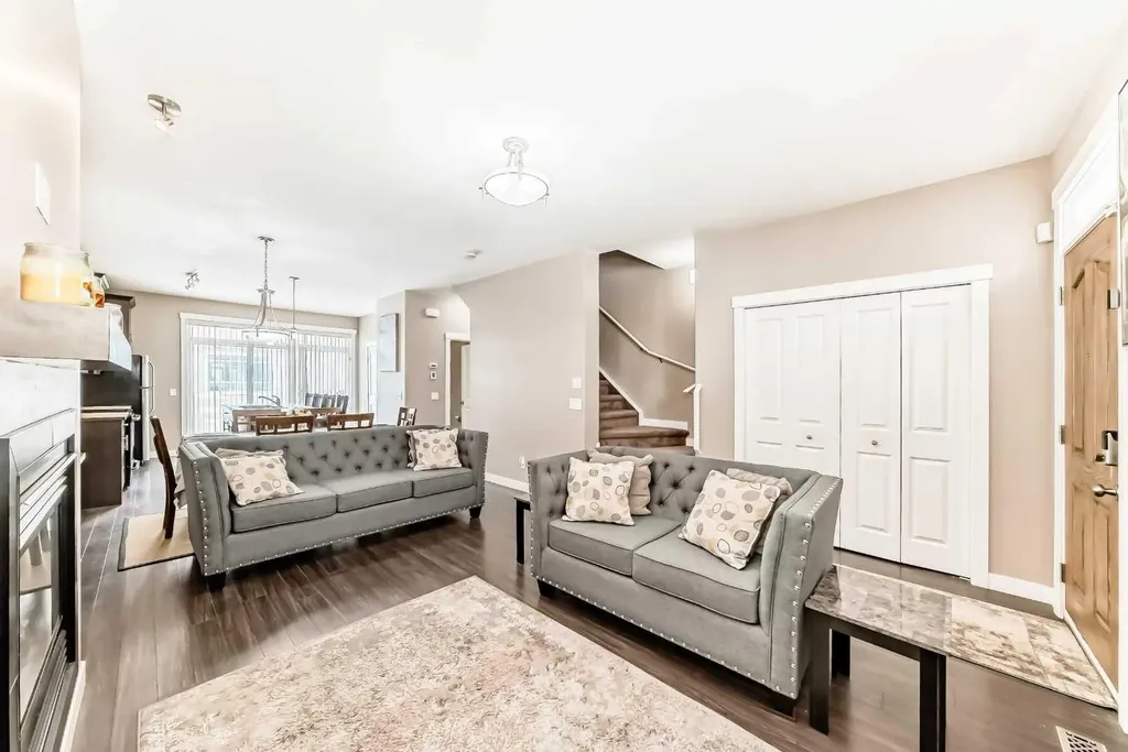 37 Skyview Ranch Gardens NE Calgary AB T2M3Y7