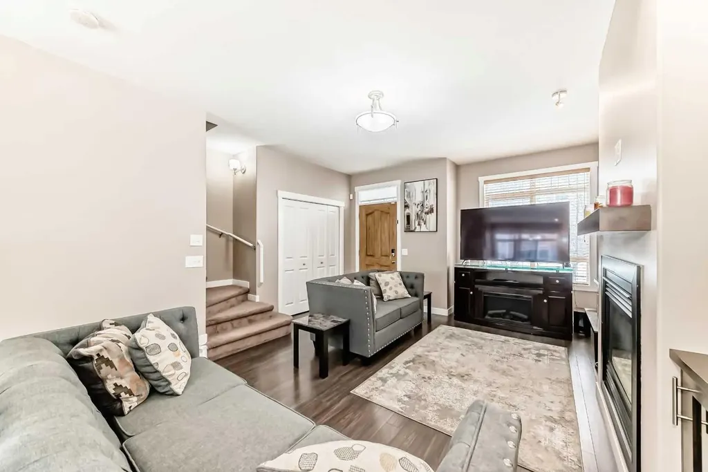 37 Skyview Ranch Gardens NE Calgary AB T2M3Y7