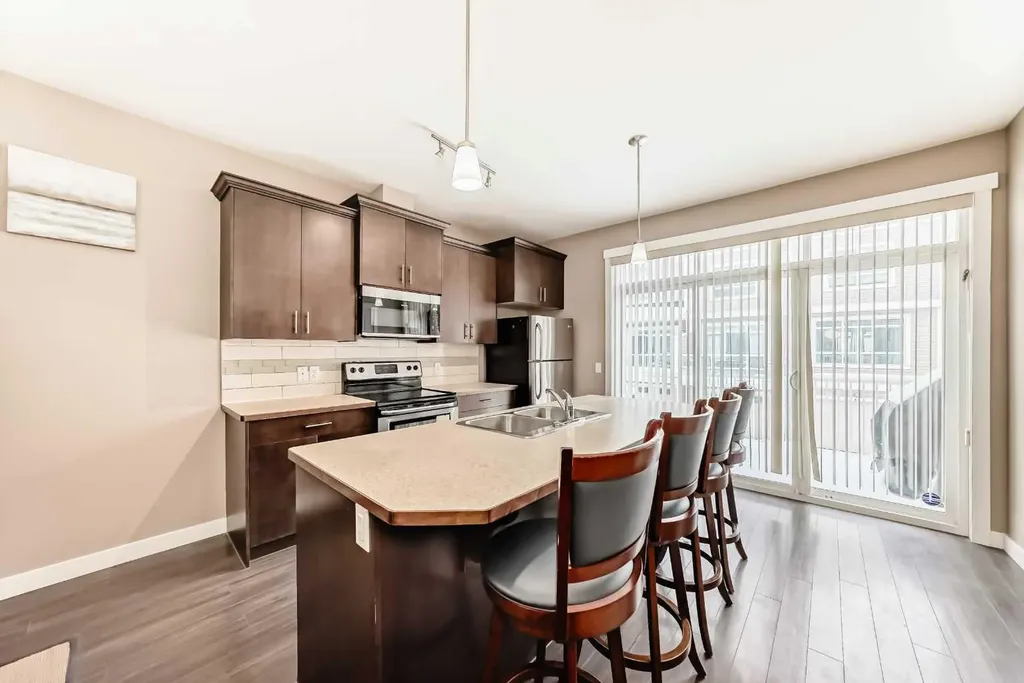 37 Skyview Ranch Gardens NE Calgary AB T2M3Y7