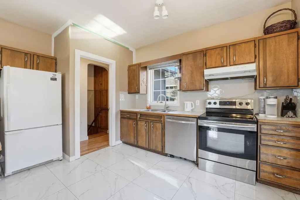 2314 Richmond Road SW Calgary AB T2T 5E4