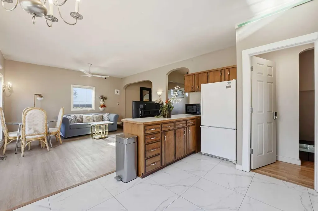 2314 Richmond Road SW Calgary AB T2T 5E4