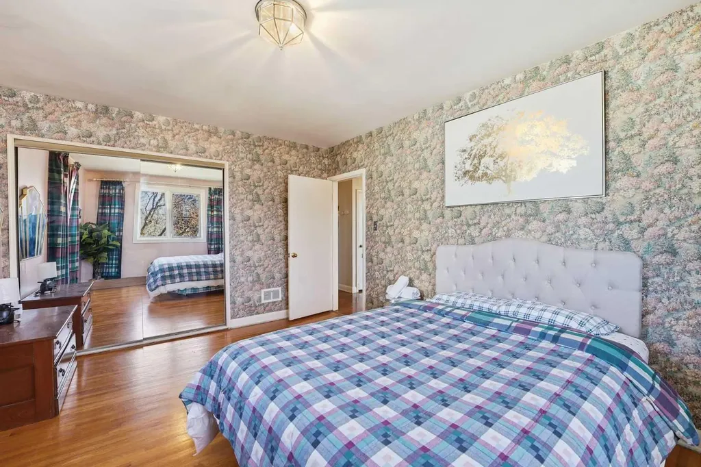 2314 Richmond Road SW Calgary AB T2T 5E4