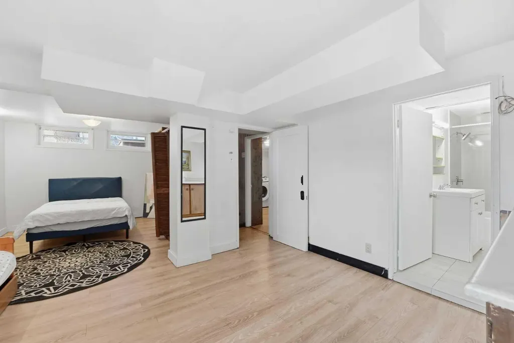 2314 Richmond Road SW Calgary AB T2T 5E4