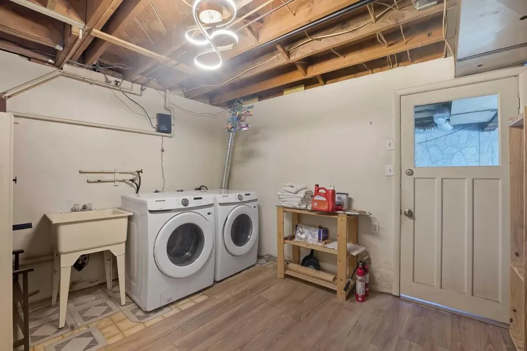 2314 Richmond Road SW Calgary AB T2T 5E4