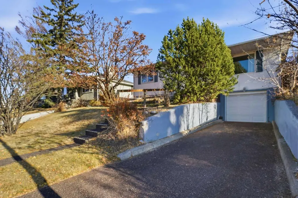 2314 Richmond Road SW Calgary AB T2T 5E4