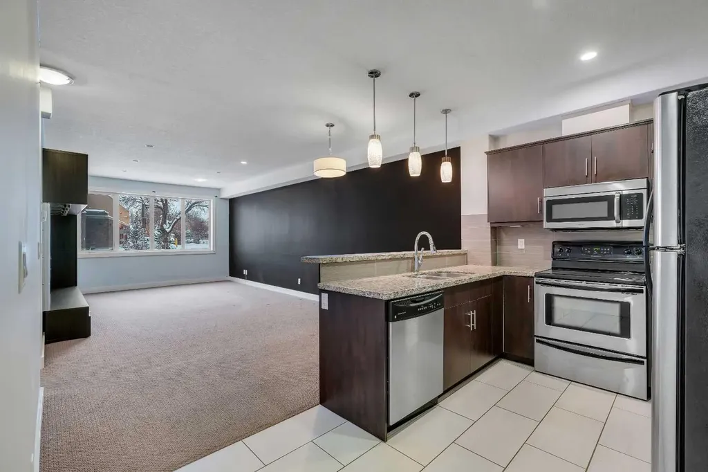 320 12 Avenue NE Calgary AB T2E 1A4