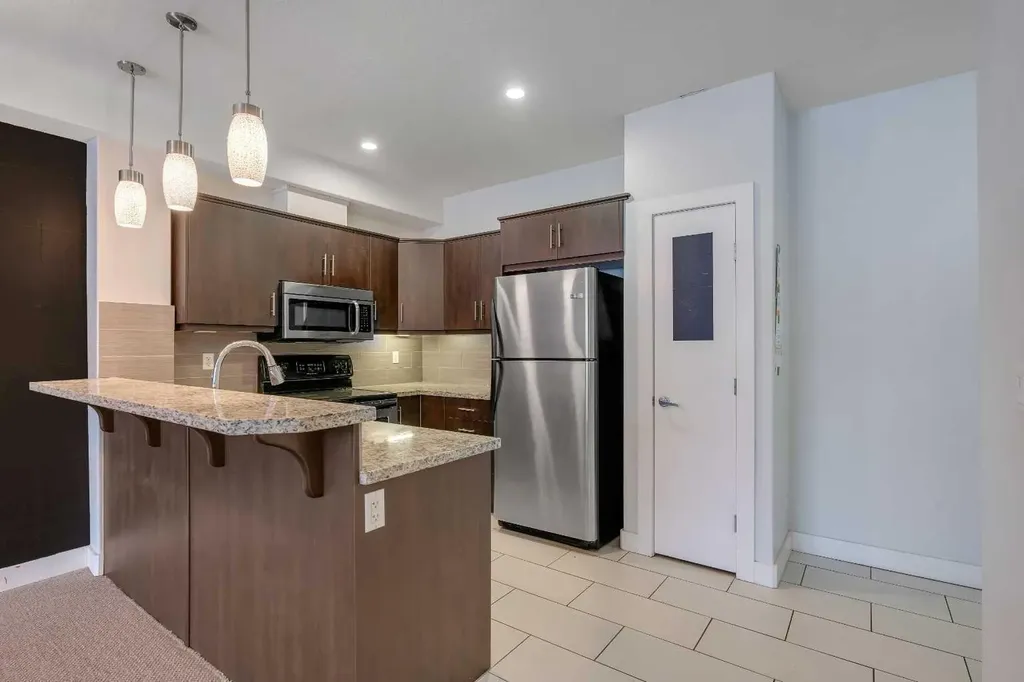 320 12 Avenue NE Calgary AB T2E 1A4