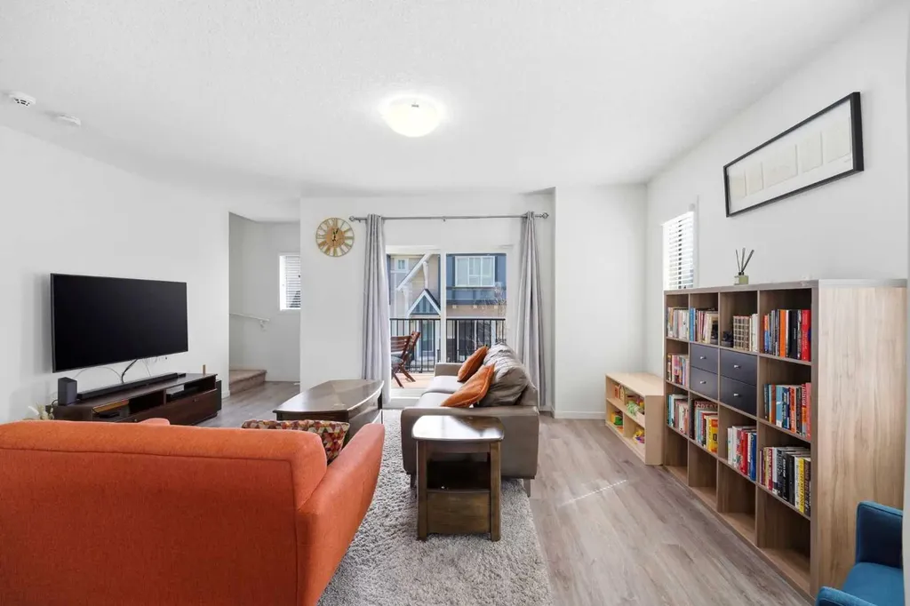 301 Nolanlake Villas NW Calgary AB T3R 0Z7
