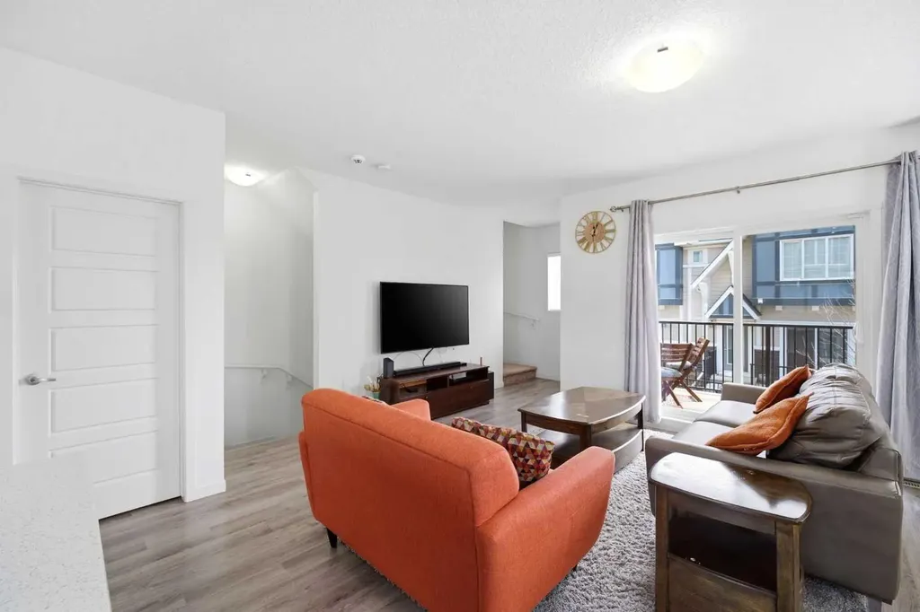 301 Nolanlake Villas NW Calgary AB T3R 0Z7