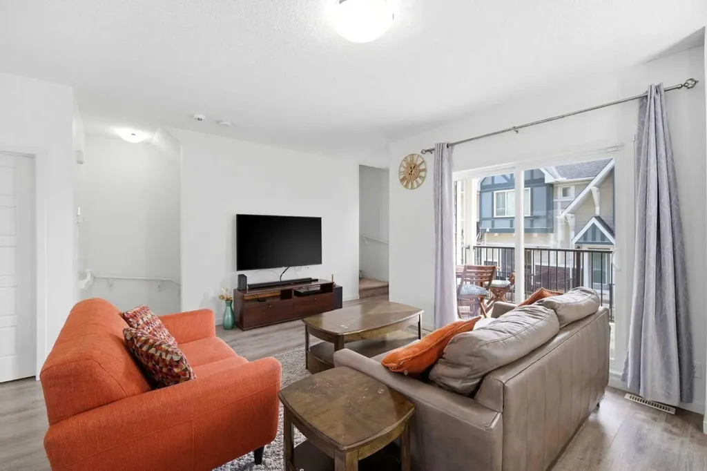 301 Nolanlake Villas NW Calgary AB T3R 0Z7