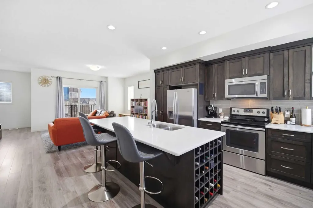 301 Nolanlake Villas NW Calgary AB T3R 0Z7