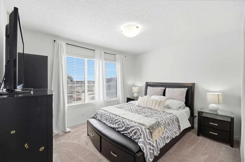 301 Nolanlake Villas NW Calgary AB T3R 0Z7