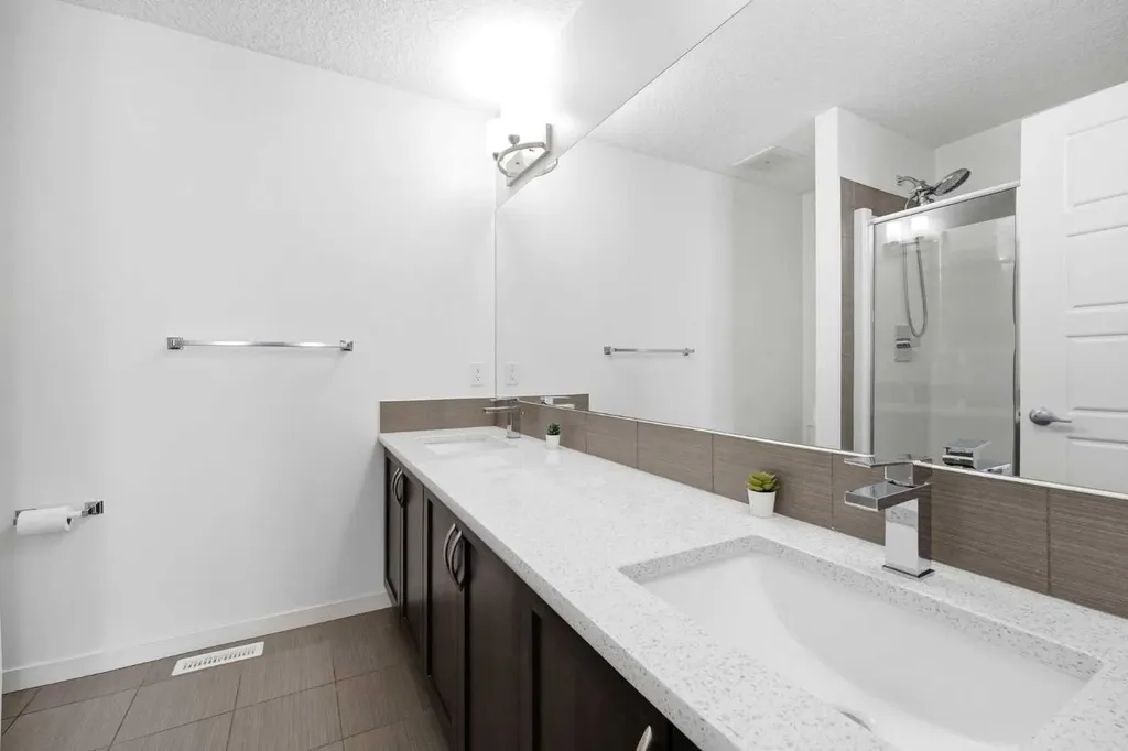 301 Nolanlake Villas NW Calgary AB T3R 0Z7