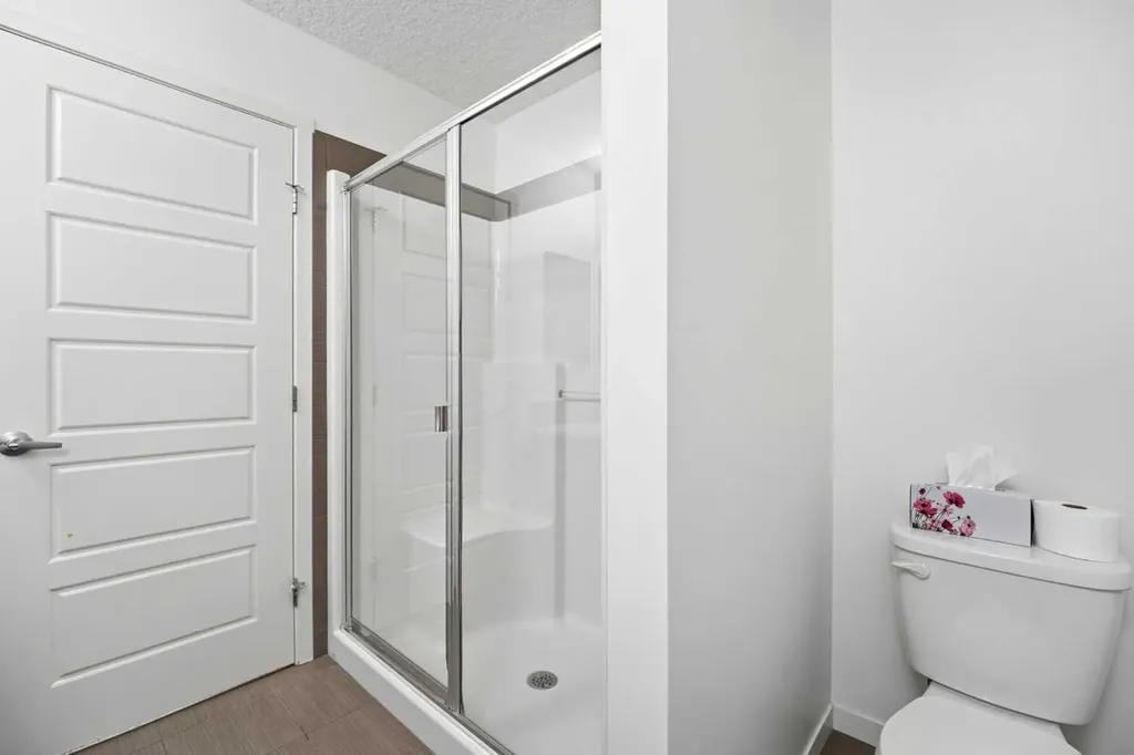 301 Nolanlake Villas NW Calgary AB T3R 0Z7