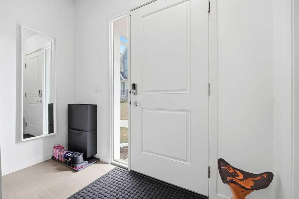 301 Nolanlake Villas NW Calgary AB T3R 0Z7