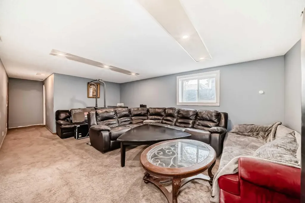 5411 Temple Road NE Calgary AB T1Y3B1