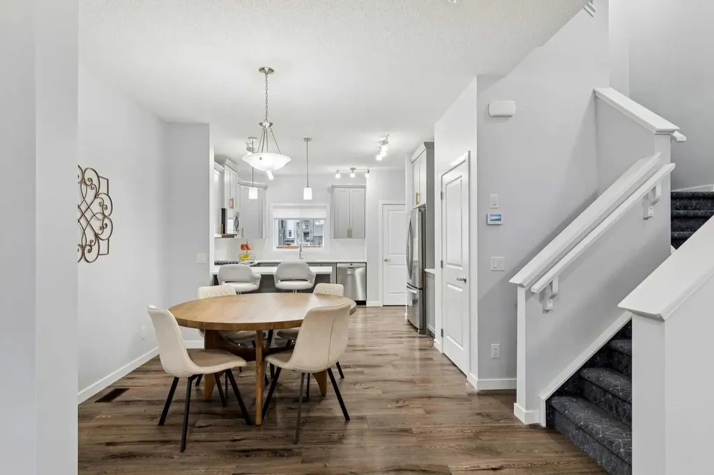 27 Masters Manor SE Calgary AB T3M 2R3