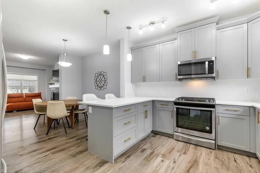 27 Masters Manor SE Calgary AB T3M 2R3