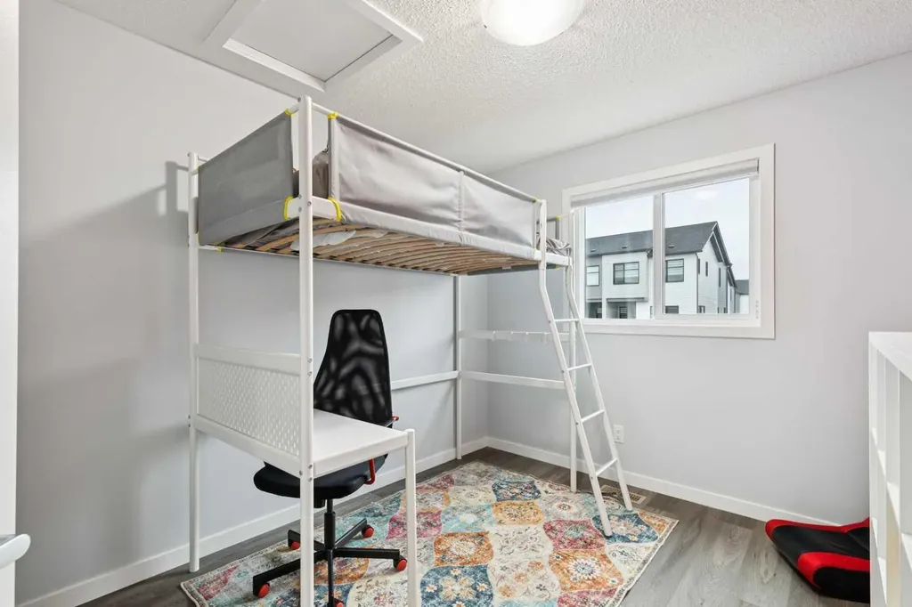 27 Masters Manor SE Calgary AB T3M 2R3