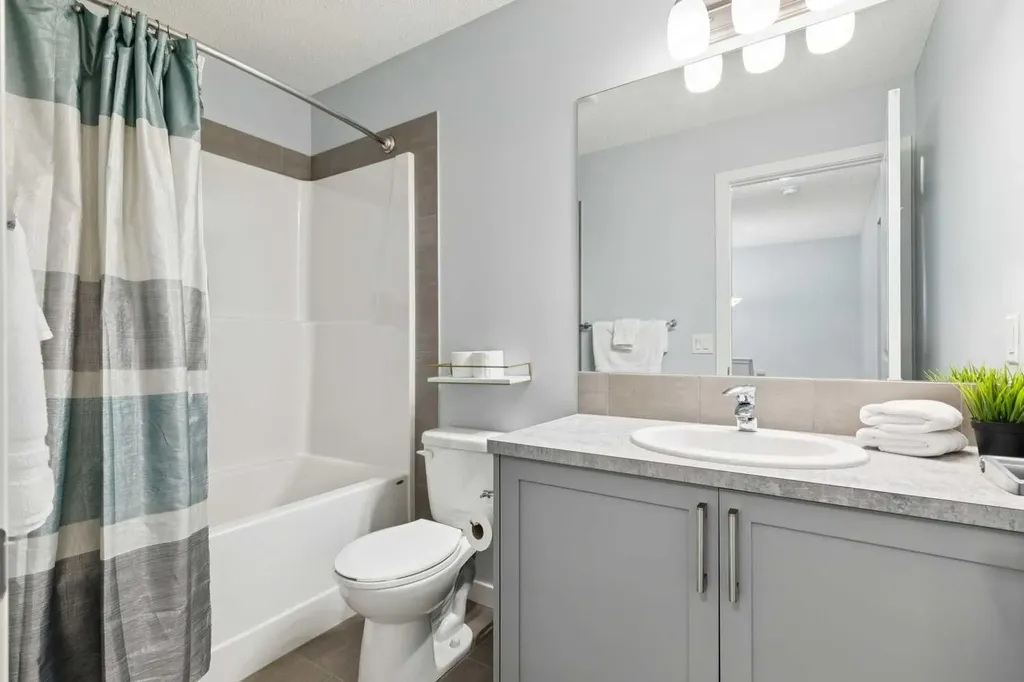 27 Masters Manor SE Calgary AB T3M 2R3